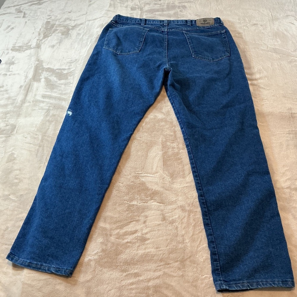 Wrangler Mens Regular Fit Blue Jeans 38x32 Medium Wash Denim 85900DW - Picture 6 of 11